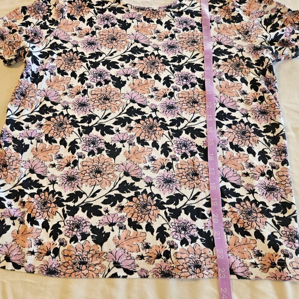 Basic Editions Flower Top - Picture 2 of 6